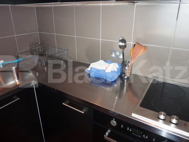 			Only 1 calender months deposit instead of 6 weeks, saving £609!, 1 Bedroom, 1 bath, 1 reception Flat			 Swinton Street, KINGS CROSS 